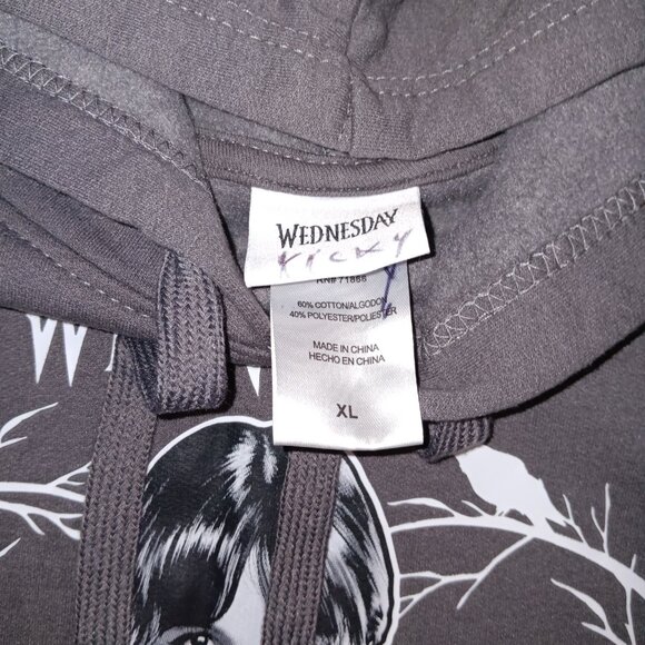 WEDNESDAY ADAMS FAMILY GRAPHIC WOMEN'S PULLOVER SWEATSHIRT HOODIE - Picture 11 of 12